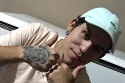  Matheus Robson Webers Corrêa, de 20 anos, saiu de casa em Estrela, no Vale do Taquari, para encontrar uma mulher que conheceu pela internet no dia 16 de junho e não foi mais visto.<!-- NICAID(14532331) -->