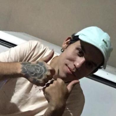  Matheus Robson Webers Corrêa, de 20 anos, saiu de casa em Estrela, no Vale do Taquari, para encontrar uma mulher que conheceu pela internet no dia 16 de junho e não foi mais visto.<!-- NICAID(14532331) -->