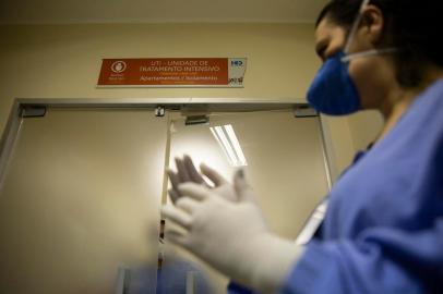  PORTO ALEGRE, RS, BRASIL - 17.06.2020 -  Unidade de Tratamento Intensivo (UTI) do Hospital Ernesto Dornelles, na Capital. (Foto: Jefferson Botega/Agencia RBS)Indexador: Jefferson Botega<!-- NICAID(14525086) -->