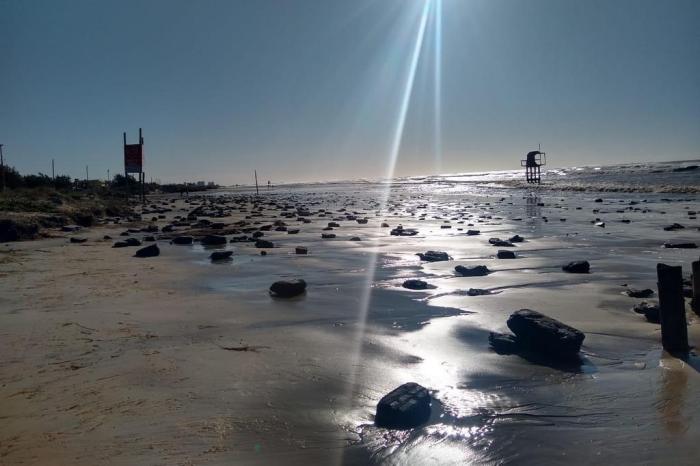 Imagem desta sexta-feira (3), feita por moradora da praia