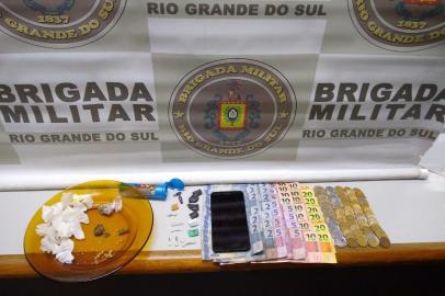 Apreensão de drogas em Farroupilha<!-- NICAID(14538146) -->