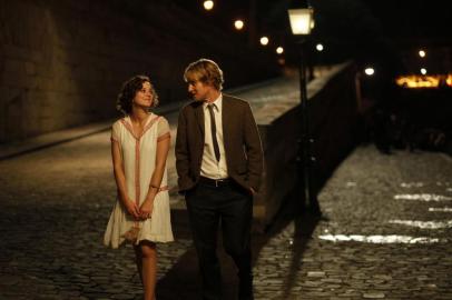 zol segundo caderno meia noite em paris do woody allen owen wilson e marion cotillard paris filme cineclube<!-- NICAID(7165784) -->