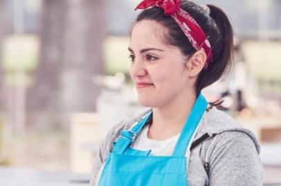 Samanta Casais, vencedora do reality culinário Bake Off Argentina, foi desclassificada após a produção descobrir que ela mentiu em sua ficha de inscrição<!-- NICAID(14540229) -->