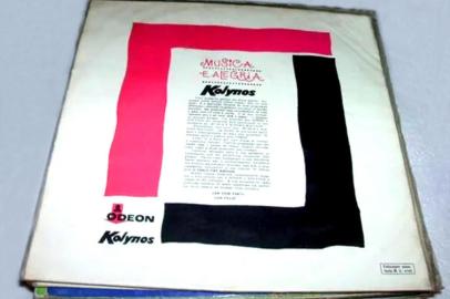  Os discos do programa,  LP de 12 polegadas, em 1960, tinham a capa e a contracapa nas cores branco, vermelho e preto.<!-- NICAID(14541000) -->