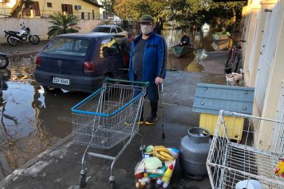 Moradores se preparam para deixar suas casas nas ilhas