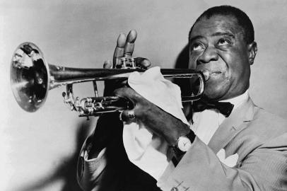  Louis Armstrong<!-- NICAID(8182697) -->