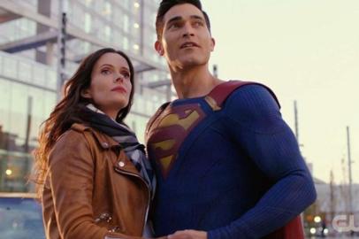 Tyler Hoechlin e Elizabeth Tulloch como Superman e Lois<!-- NICAID(14545904) -->