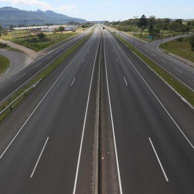  RS, BRASIL 16/09/2016 -  Condições das estradas Federais no Rio Grande do Sul. BR-101. (FOTO: LAURO ALVES/AGÊNCIA RBS).<!-- NICAID(12452198) -->