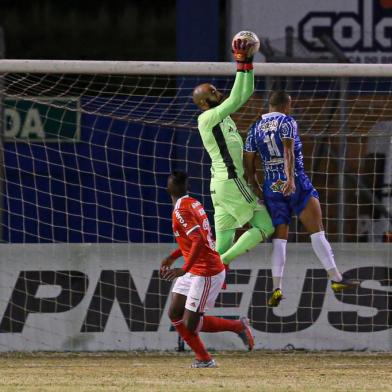 Inter enfrenta o Esportivo no Estádio Montanha dos Vinhedos, em Bento Gonçalves. Partida é válida pela quinta rodada do segundo turno do Gauchão. Danilo Fernandes<!-- NICAID(14553574) -->