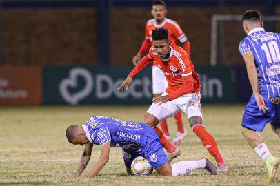 Inter enfrenta o Esportivo no Estádio Montanha dos Vinhedos, em Bento Gonçalves. Partida é válida pela quinta rodada do segundo turno do Gauchão. Zé Gabriel<!-- NICAID(14553572) -->