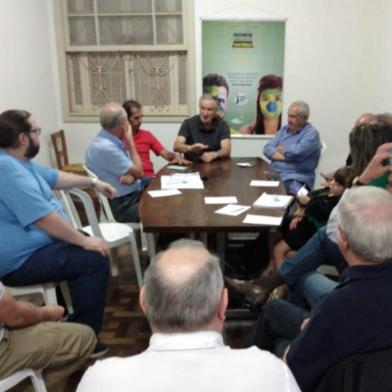 Encontro do Progressistas de Caxias do Sul com Pedro Incerti e Alfredo Paim, ambos membros da executiva municipal do PDT para analisar uma futura coligação dos partidos na chapa majoritária. Reunião foi em março de 2020<!-- NICAID(14554398) -->