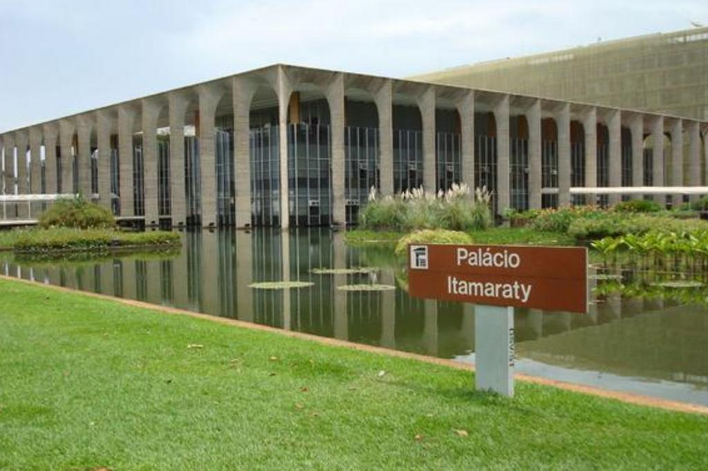 Instituto Rio Branco abre concurso para diplomatas com salário inicial