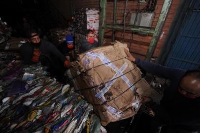  CAXIAS DO SUL, RS, BRASIL, 28/07/2020 - Recicladores passam por dificuldades durante a pandemia. (Marcelo Casagrande/Agência RBS)<!-- NICAID(14555058) -->