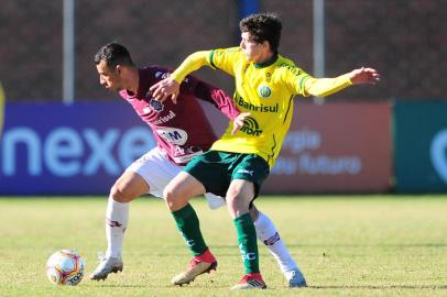  BENTO GONÇALVES, RS, BRASIL, 29/07/2020. Ypiranga x Caxias, jogo válido pela sexta rodada da Taça Francisco Novelletto Neto, segundo turno do Campeonato Gaúcho (Gauchão 2020) e realizado no estádio Montanha dos Vinhedos, em Bento Gonçalves. (Porthus Junior/Agência RBS)<!-- NICAID(14556128) -->