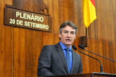 Foto: Celso Bender | Agência ALRSLegenda: Sessão Plenária, deputado Vilmar Zanchin