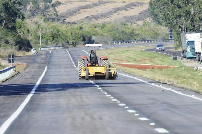  TAPES,RS,BRASIL.2020,07,29.Mais um trecho da duplicação da BR 116 será liberado,entre os kms 551 e 360.(RONALDO BERNARDI/AGENCIA RBS).<!-- NICAID(14555842) -->