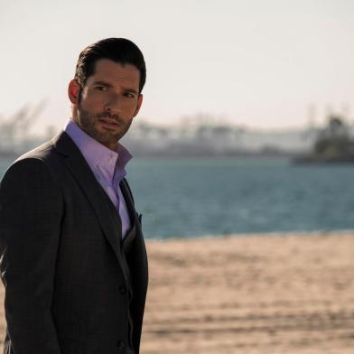 LUCIFER (L to R) TOM ELLIS as LUCIFER MORNINGSTAR in episode 105 of LUCIFER Cr. JOHN P. FLEENOR/NETFLIX © 2020<!-- NICAID(14556713) -->