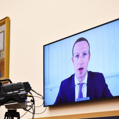 Big Tech CEOs Testify Virtually Before House Judiciary CommitteeWASHINGTON, DC - JULY 29: Facebook CEO Mark Zuckerberg testifies before the House Judiciary Subcommittee on Antitrust, Commercial and Administrative Law on Online Platforms and Market Power in the Rayburn House office Building, July 29, 2020 on Capitol Hill in Washington, DC.   Mandel Ngan-Pool/Getty Images/AFPEditoria: POLLocal: WashingtonIndexador: POOLFonte: GETTY IMAGES NORTH AMERICAFotógrafo: Pool<!-- NICAID(14556764) -->