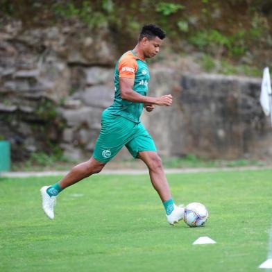  CAXIAS DO SUL, RS, BRASIL, 21/01/2019. Treino do Juventude no CT. O Ju se prepara para a estreia no Campeonato Gaúcho 2020 (Gauchão 2020). Na foto, zagueiro Edcarlos. (Porthus Junior/Agência RBS)<!-- NICAID(14394190) -->