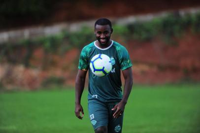  CAXIAS DO SUL, RS, BRASIL, 23/04/2019. Treino do Juventude  no CT. O Ju, joga contra o Vila Nova (GO) pelo jogo de ida da quarta fase da Copa do Brasil 2019. Na foto, atacante Bruno Alves. (Porthus Junior/Agência RBS)<!-- NICAID(14050167) -->