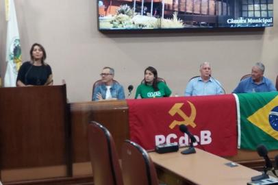 Conferência do PCdoB de Caxias do Sul. Na tribuna, a presidente do PT, Joceli Veadrigo<!-- NICAID(14560499) -->