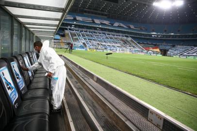  PORTO ALEGRE, RS, BRASIL - 05/08/2020 - GRÊMIO X INTERNACIONAL. Imagens de pré-jogo, com ambiental da Arena antes do Gre-Nal decisivo do segundo turno do Gauchão 2020. Devido à pandemia do coronavírus, partida será realizada sem público, seguindo rigorosos protocolos sanitários. (FOTO: Jefferson Botega/Agência RBS)<!-- NICAID(14561476) -->