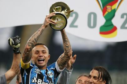  PORTO ALEGRE, RS, BRASIL - 05/08/2020 - GRÊMIO X INTERNACIONAL: Jogo ocorre na Arena e define o campeão do segundo turno do Gauchão 2020. Devido à pandemia do coronavírus, partida será realizada sem público, seguindo rigorosos protocolos sanitários. (FOTO: Jefferson Botega/Agência RBS)Indexador: Jeff Botega<!-- NICAID(14561750) -->