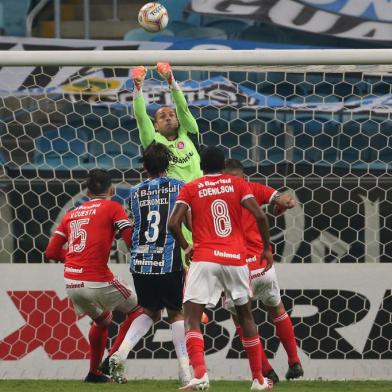  PORTO ALEGRE, RS, BRASIL - 05/08/2020 - Grêmio e Internacional disputam Gre-Nal decisivo do segundo turno do Gauchão 2020. FOTO: Jefferson Botega/Agência RBSIndexador: Jeff Botega<!-- NICAID(14561763) -->