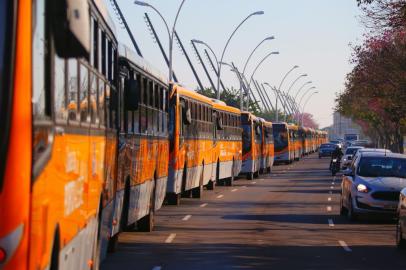  PORTO ALEGRE, RS, BRASIL, 06/08/2020- Novos ônibus da companhia Carris Porto Alegrense. Foto: Lauro Alves / Agencia RBS.