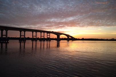 Ponte em Abunã entre Acre e Rondônia, sobre o Rio Madeir. Imagem do DNIT<!-- NICAID(14562824) -->