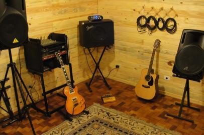  seko audioworks, ambiente interno, instrumentos musicais, 610378, hagah, qualificacao, 31/10/2011<!-- NICAID(7634023) -->