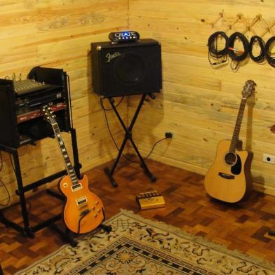  seko audioworks, ambiente interno, instrumentos musicais, 610378, hagah, qualificacao, 31/10/2011<!-- NICAID(7634023) -->