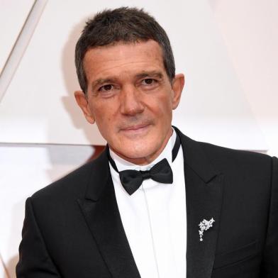 92nd Annual Academy Awards - ArrivalsSpaniard actor Antonio Banderas arrives for the 92nd Oscars at the Dolby Theatre in Hollywood, California on February 9, 2020. (Photo by Robyn Beck / AFP)Editoria: ACELocal: HollywoodIndexador: ROBYN BECKSecao: cinema industryFonte: AFPFotógrafo: STF<!-- NICAID(14413618) -->