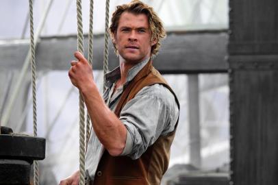 Chris Hemsworth, No Coração do Mar<!-- NICAID(11855631) -->