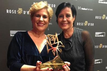 Novela Órfãos da Terra vence o Rose D¿Or Awards. Thelma Guedes e Duca Rachid recebem o prêmio em Londres.<!-- NICAID(14344794) -->