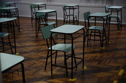  PORTO ALEGRE, RS, BRASIL, 07-07-2020: Como  as escolas particulares estão se preparando para o segundo semestre. Na foto, sala de aula no Colégio Santa Dorotéia (FOTO FÉLIX ZUCCO/AGÊNCIA RBS, Editoria de Notícias).