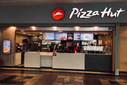 Pizza Hut abre unidade no Aeroporto Salgado Filho<!-- NICAID(14565976) -->