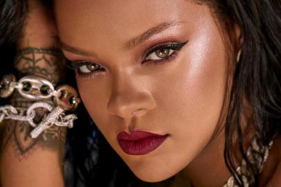 Rihanna - linha Fenty Beauty<!-- NICAID(14567735) -->