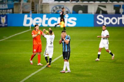  PORTO ALEGRE, RS, BRASIL, 15/08/2020- Grêmio x Corinthians: Jogo ocorreu na noite de sábado, na Arena, válido pela 3° roda do Campeonato Brasileiro 2020. Foto: Isadora Neumann / Agencia RBS<!-- NICAID(14569163) -->