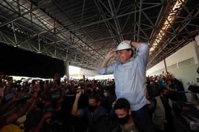  (Brasília - DF, 17/08/2020) Presidente da República, Jair Bolsonaro durante partida de Brasília - DF para Aracaju - SE.Foto: Alan Santos/PRFoto: Alan Santos/PR<!-- NICAID(14569791) -->