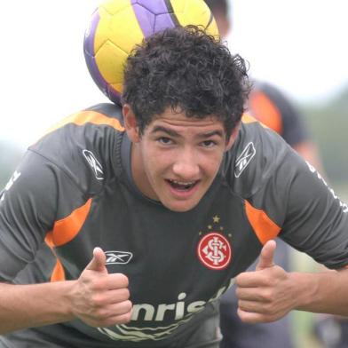 Jogador Alexandre Pato no treino do Inter.#PÁGINA:01 Fonte: VipComm Fotógrafo: Mauro Schaeffer<!-- NICAID(1911300) -->