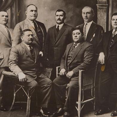 Antonio Salton, João Salton, Angelo Salton, César Salton, José Salton, Paulo Salton e Luis Salton. Década de 1920<!-- NICAID(14571590) -->