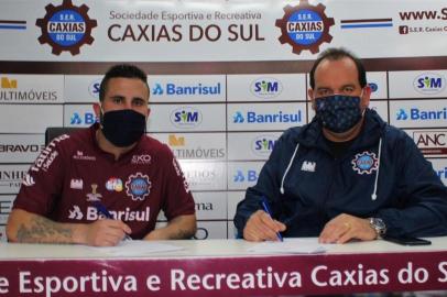 Caxias apresenta atacante Claudinho, que estava no Mirassol<!-- NICAID(14575142) -->