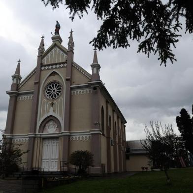  CAXIAS DO SUL, RS, BRASIL, 08/08/2020. Igreja Santa Catarina, localizada no bairro Santa Catarina. Foto para a série ¿Morador Raiz¿, que já recordou de locais, personagens e histórias típicas de cada bairro. (Porthus Junior/Agência RBS)<!-- NICAID(14571068) -->