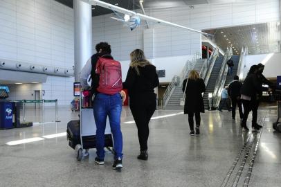  PORTO ALEGRE, RS, BRASIL, 24/08/2020- Movimentação no Aeroporto Salgado Filho. Foto: Ronaldo Bernardi / Agência RBS<!-- NICAID(14575071) -->