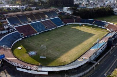  CAXIAS DO SUL, RS, BRASIL, 25/08/20202. Estádio Centenário, palco do jogo Caxias x Grêmio, amanhã (26/08), primeiro confronto da final do Campeonato Gaúcho 2020. (Porthus Junior/Agência RBS)<!-- NICAID(14576261) -->