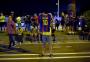 Torcedores do Barcelona protestam em frente ao Camp Nou contra possível saída de Messi