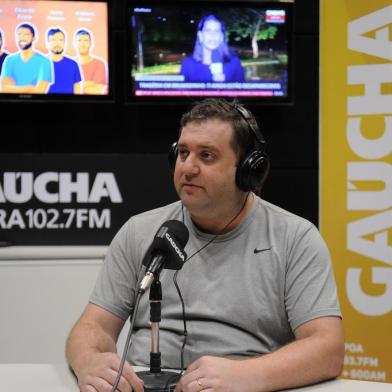  CAXIAS DO SUL, RS,, BRASIL, 24/01/2020 - Programa Show dos Esportes na serra, com o convidado Gabriel Citton, secretário municipal de Lazer e esporte. Apresentação de Eduardo Costa e Pedro Petrucci. (Marcelo Casagrande/Agência RBS)<!-- NICAID(14398186) -->