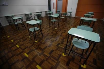  PORTO ALEGRE, RS, BRASIL, 07-07-2020: Como  as escolas particulares estão se preparando para o segundo semestre. Na foto, sala de aula no Colégio Santa Dorotéia (FOTO FÉLIX ZUCCO/AGÊNCIA RBS, Editoria de Notícias).<!-- NICAID(14539760) -->