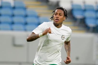 Al Arabi v Al Ahli - Qatar Stars LeagueAbel Hernández in action during opening match of the Qatar Stars League between Al Arabi and Al Ahli at the Al Janoub Stadium in Al Wakrah, Qatar on 23 August 2019. (Photo by Simon Holmes/NurPhoto)Editoria: SPOLocal: Al WakrahIndexador: Simon HolmesFonte: NurPhotoFotógrafo: STR<!-- NICAID(14577336) -->